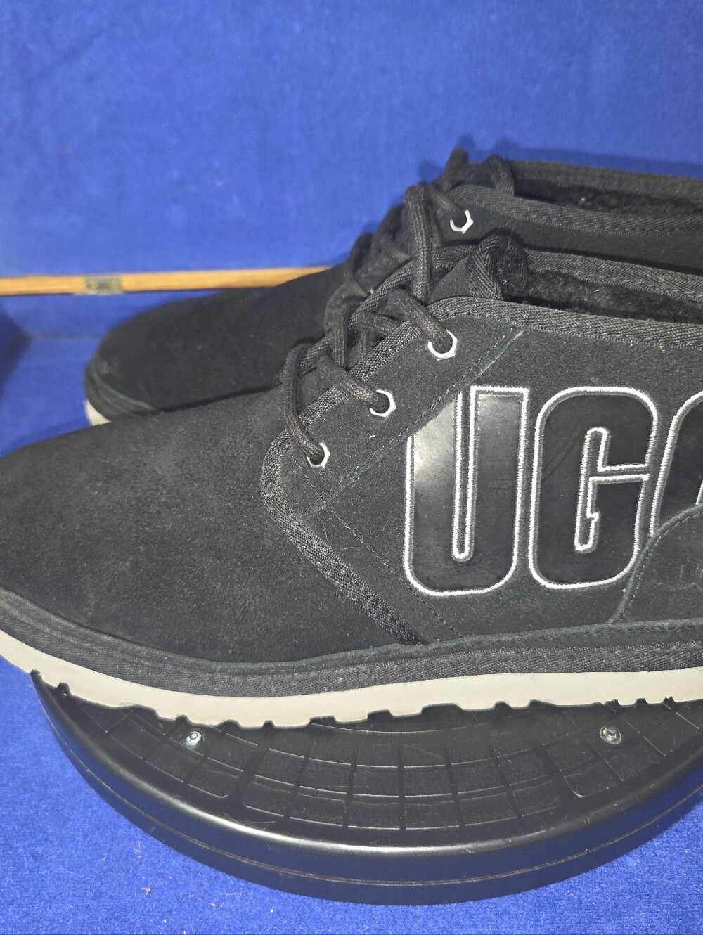 UGG Neumel Men’s Black Suede Chukka Lace-Up Boots, S/N 1130715, Sz. 9-US
